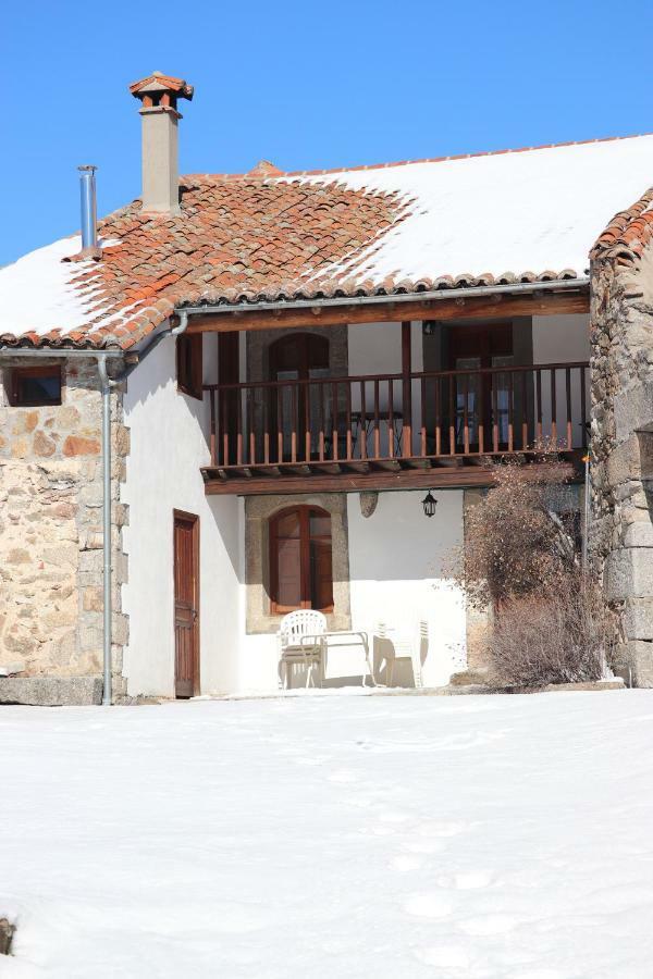 La Casa Del Abuelo Guest House Hoyos del Espino Luaran gambar